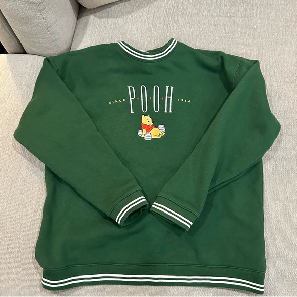Winnie the pooh green crewneck (great condition!) - Picture 3 of 8